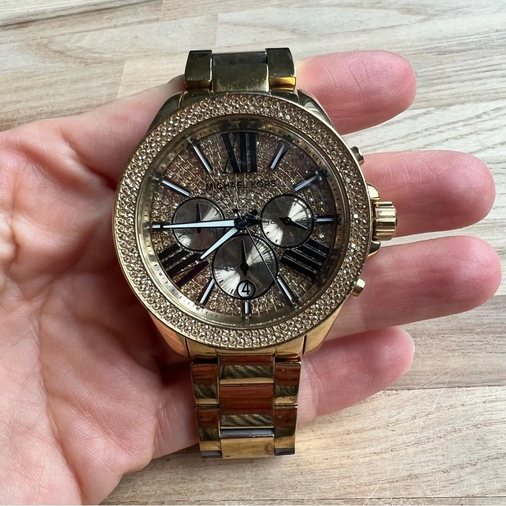 Michael Kors ladies gold tone crystals dress Watch mk-6095 NEW BATTERY